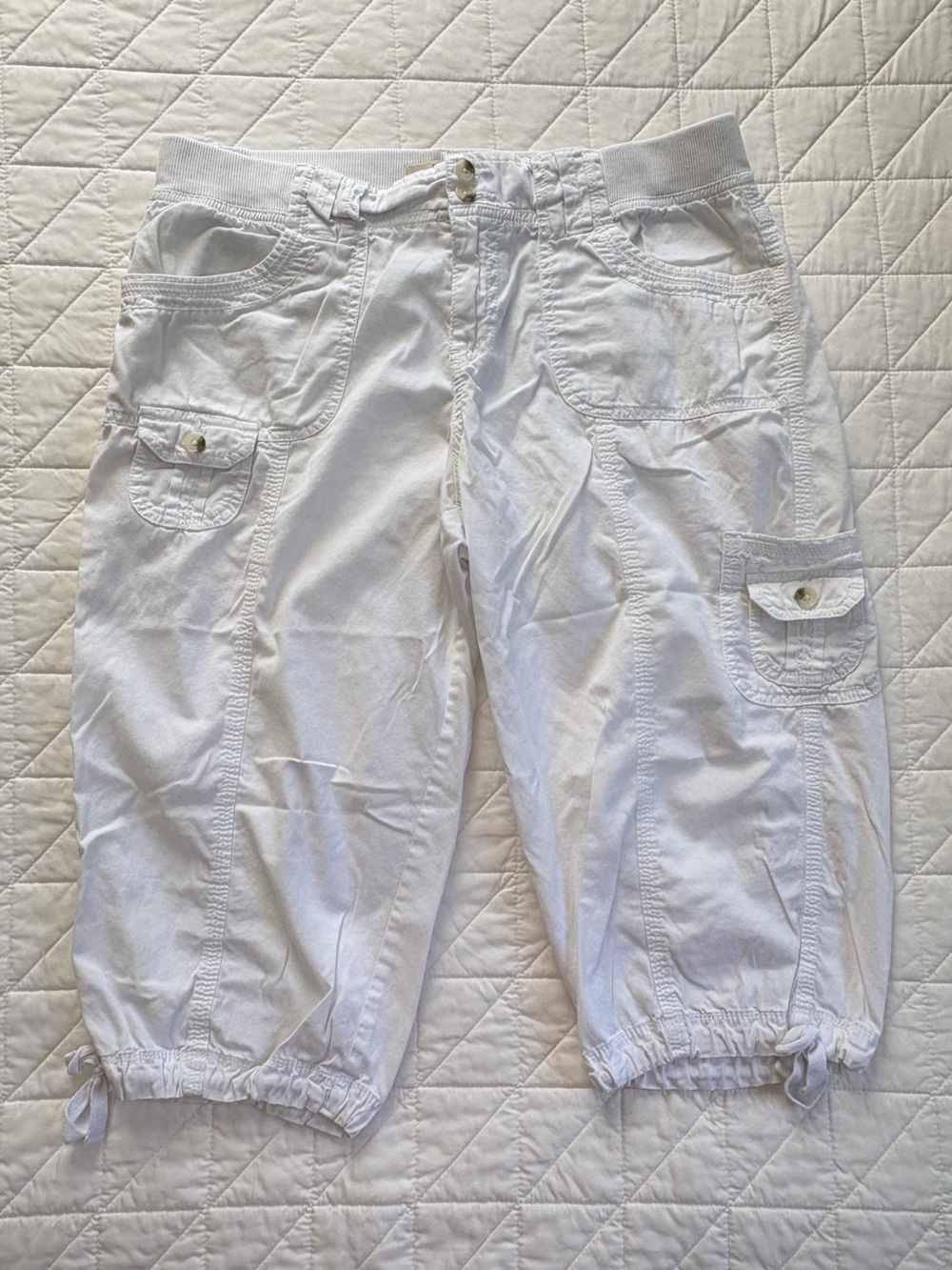 Sonoma Modern-Fit White Cinch-Hem Cargo Capri Pants - Women’s Size 8 Utility